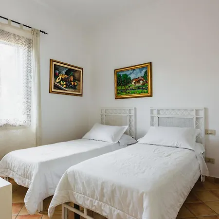 Arenella Con Piscina Villa