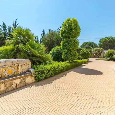 Arenella Con Piscina