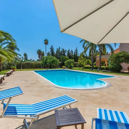 Arenella Con Piscina Villa